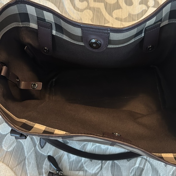 Burberry expandable small tote/shoulder bag - Picture 6 of 11